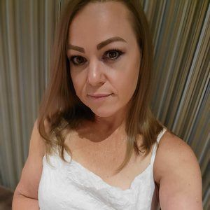 Meet your Posher, Loni